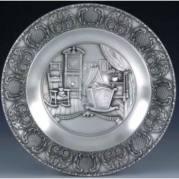 Декоративная настенная тарелка из олова "Geburt" d23см